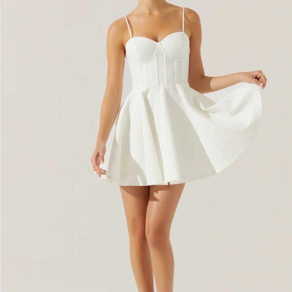 NWT Astr the label Fenna dress XS